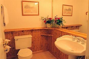 Sybaris Pool Suites Mequon Brown Deer 外观 照片