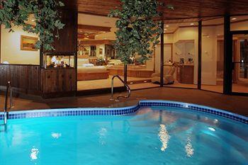 Sybaris Pool Suites Mequon Brown Deer 外观 照片