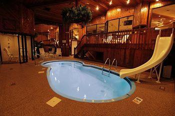 Sybaris Pool Suites Mequon Brown Deer 外观 照片