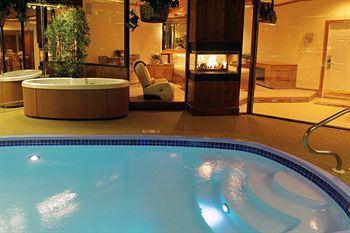 Sybaris Pool Suites Mequon Brown Deer 外观 照片