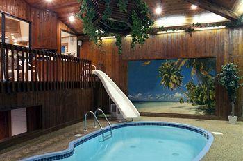 Sybaris Pool Suites Mequon Brown Deer 外观 照片