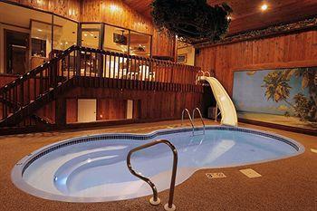 Sybaris Pool Suites Mequon Brown Deer 外观 照片